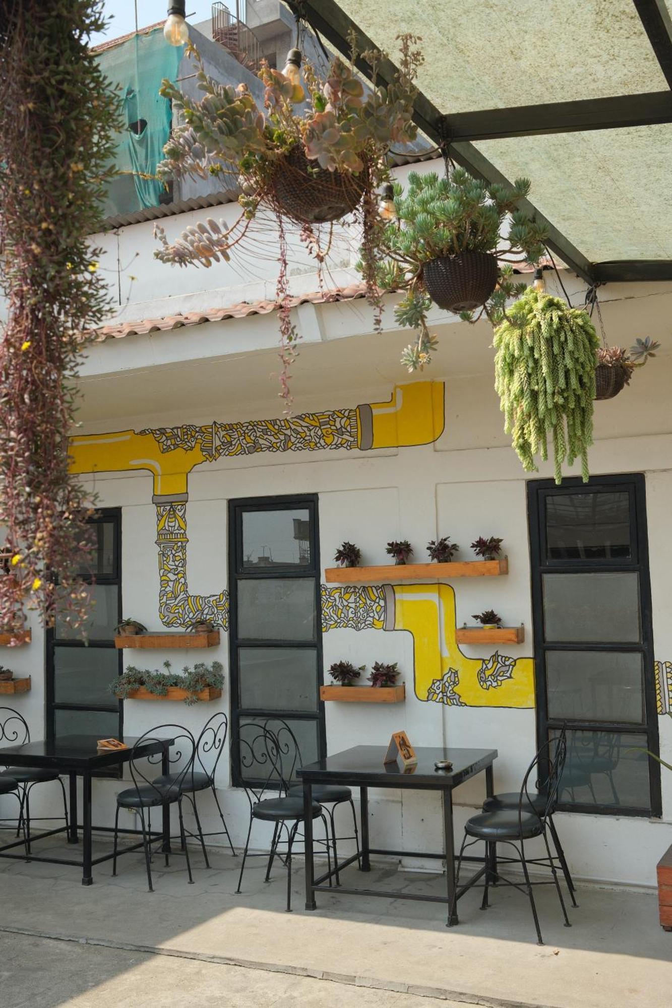 Yakety Yak Hostel Катманду Экстерьер фото