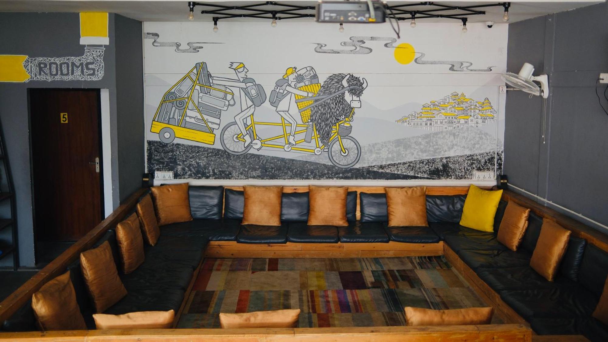 Yakety Yak Hostel Катманду Экстерьер фото