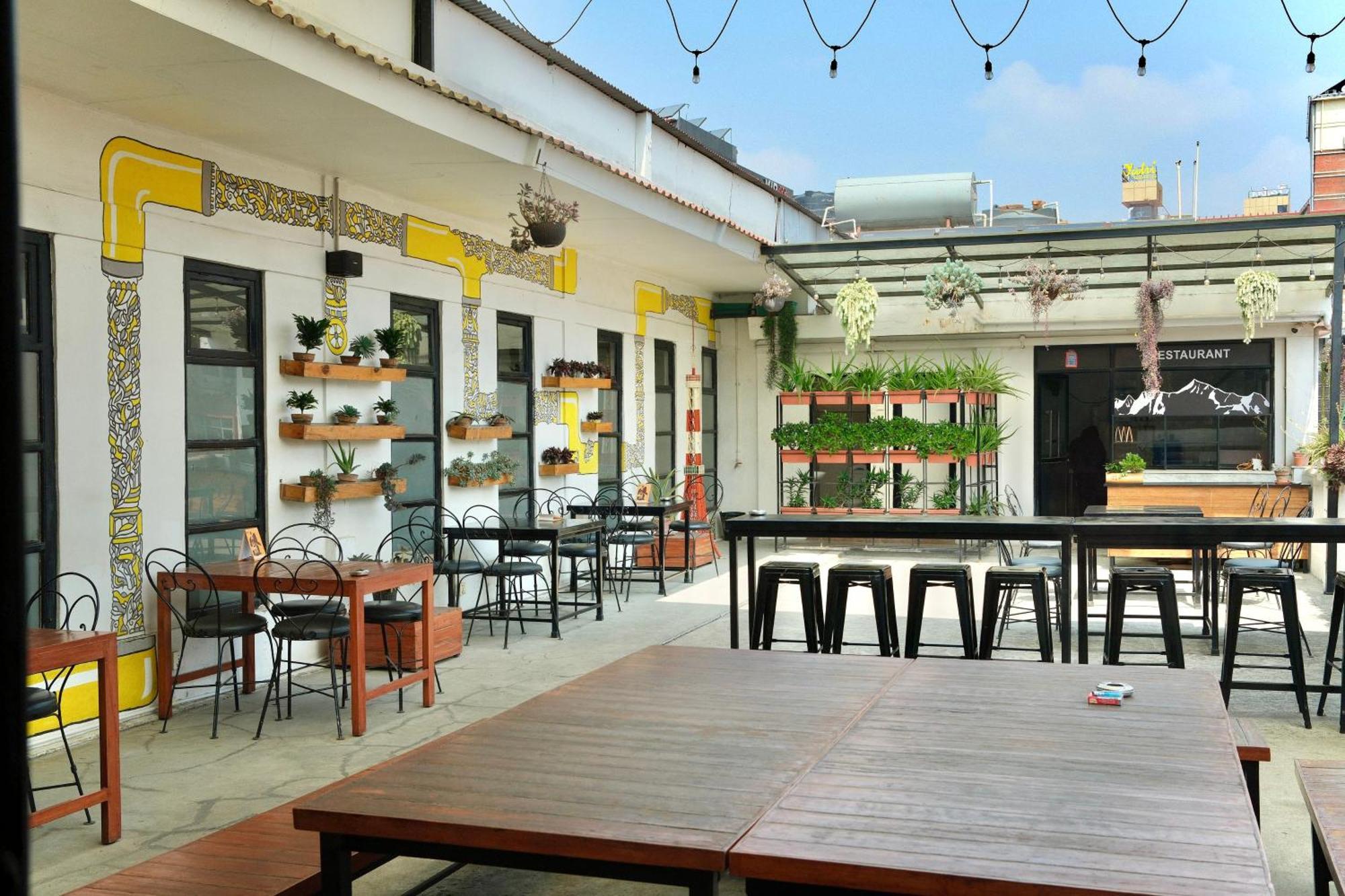Yakety Yak Hostel Катманду Экстерьер фото