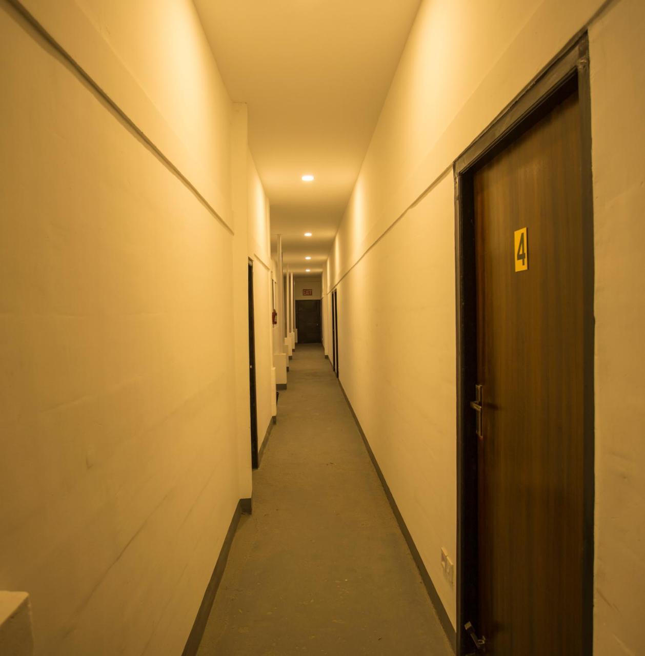 Yakety Yak Hostel Катманду Экстерьер фото