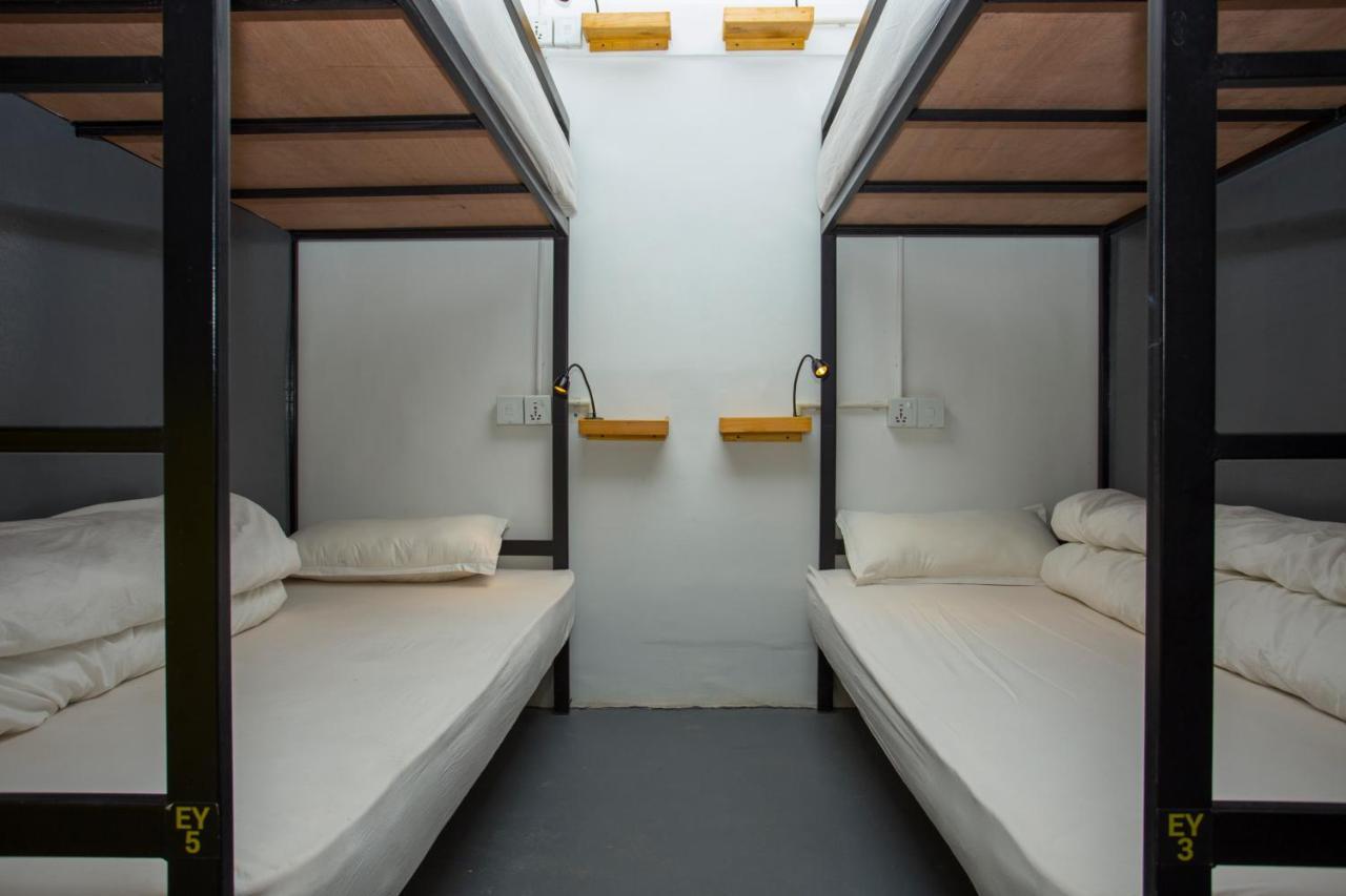 Yakety Yak Hostel Катманду Экстерьер фото