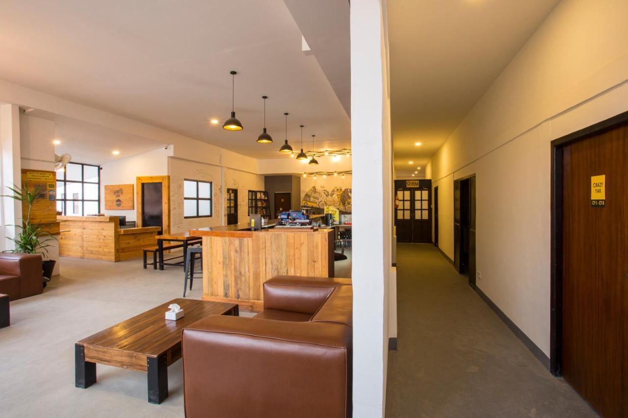 Yakety Yak Hostel Катманду Экстерьер фото
