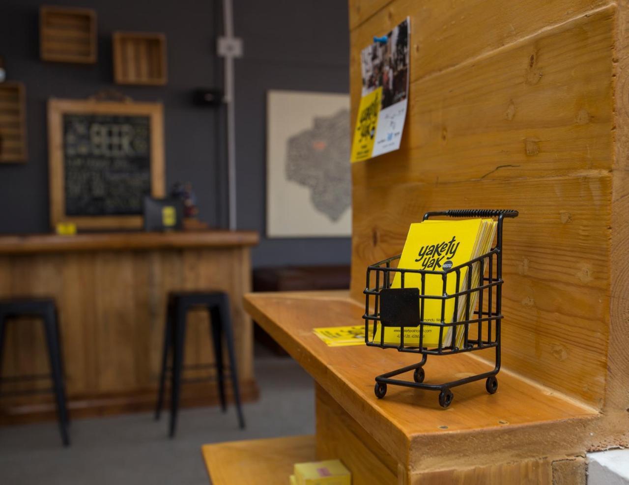 Yakety Yak Hostel Катманду Экстерьер фото