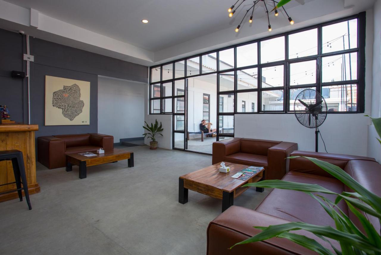 Yakety Yak Hostel Катманду Экстерьер фото
