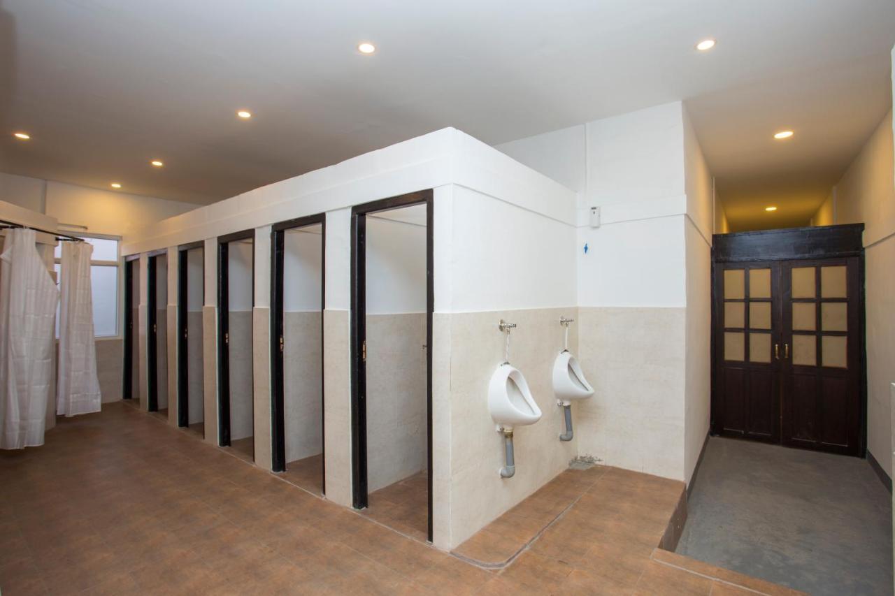 Yakety Yak Hostel Катманду Экстерьер фото