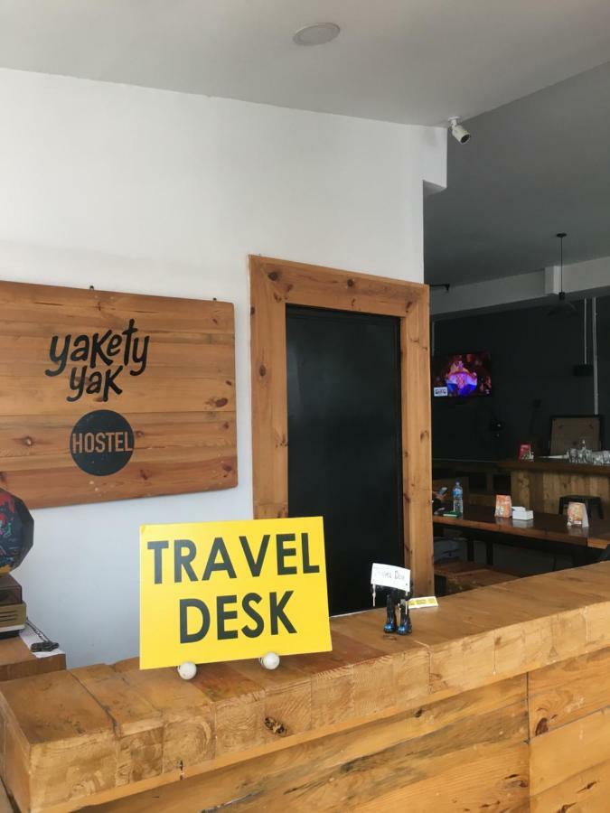 Yakety Yak Hostel Катманду Экстерьер фото